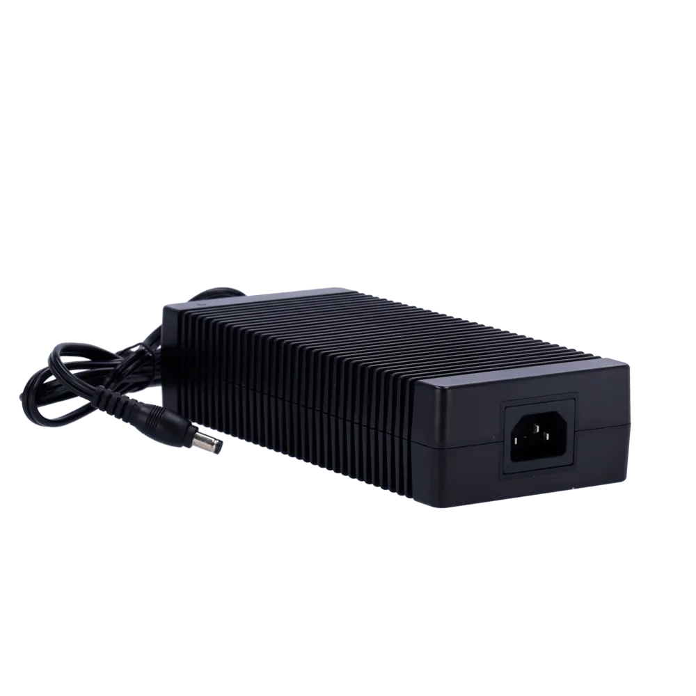 DC5230 Adaptador 52V 156W para Sistemas de Seguridad