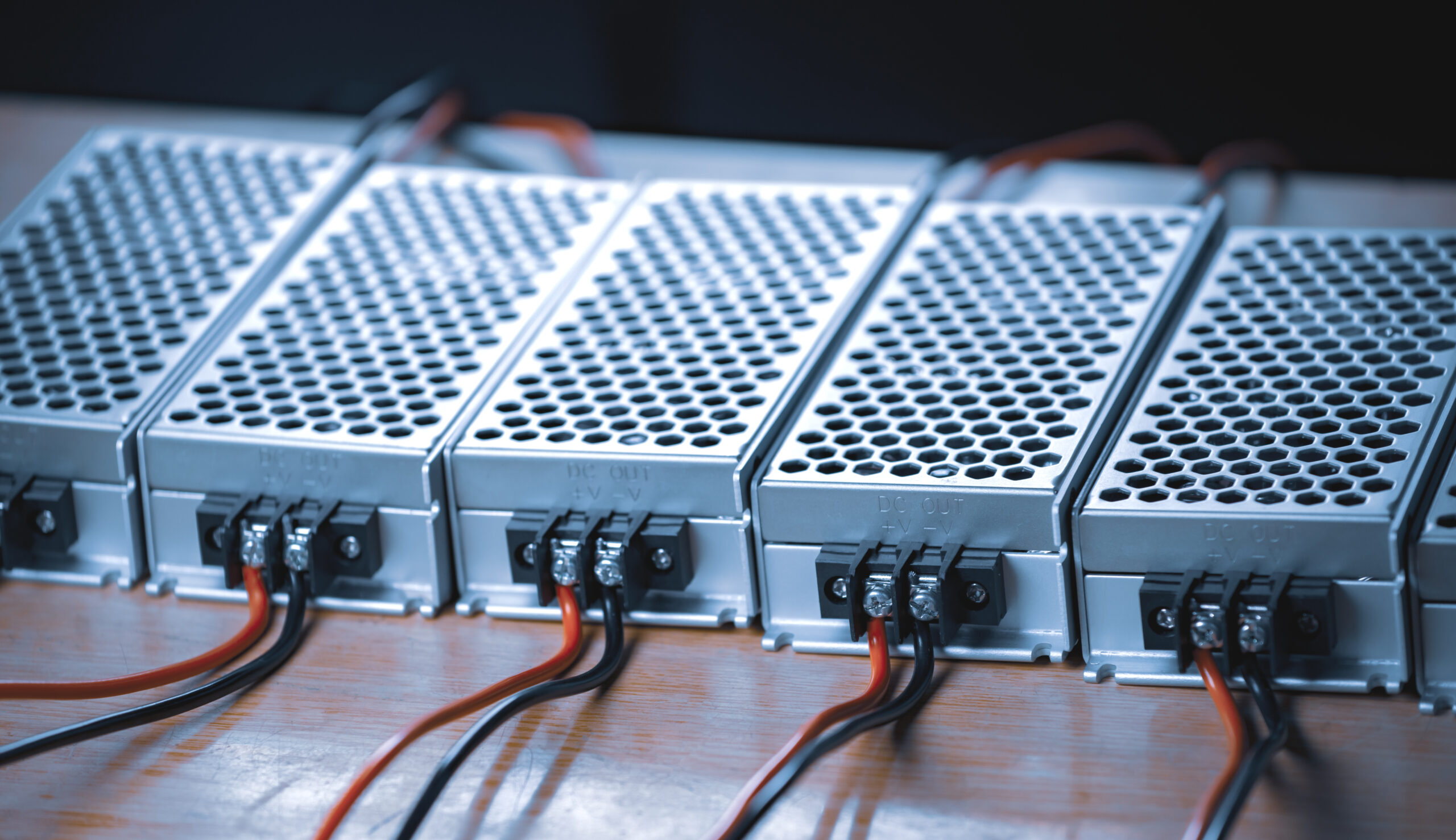 Fuentes y Alimentadores