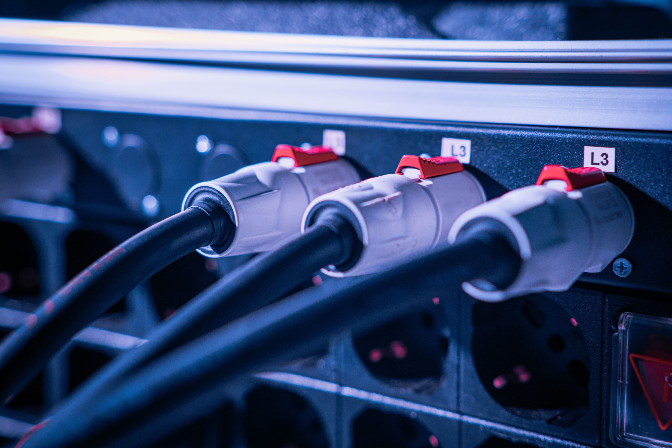 Conexionado (conectores, balunes y cables)